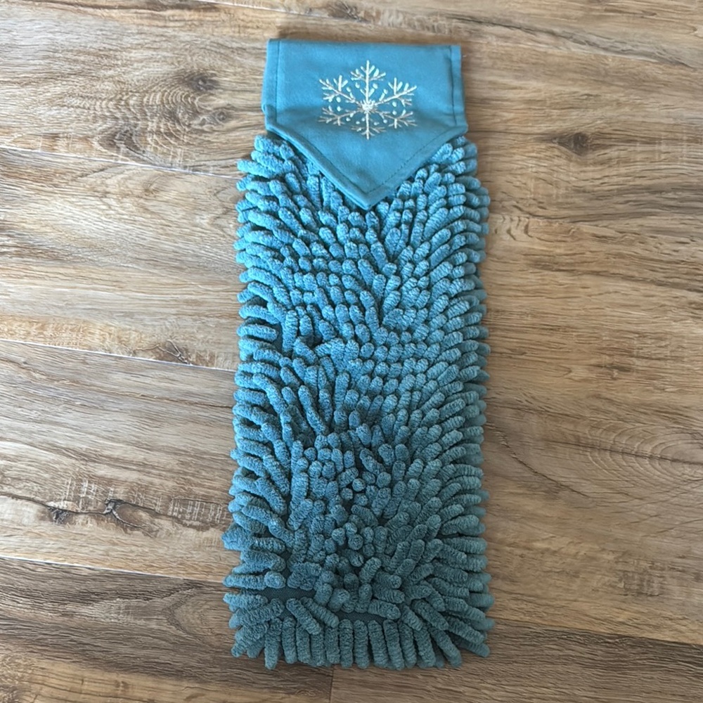Norwex Teal Snowflake Chenille Hand Towel